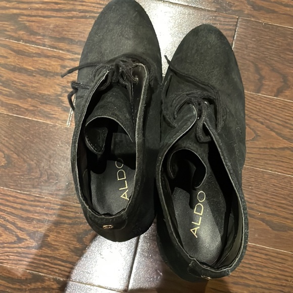 Aldo Black Suede Wedges, Size 8 - Picture 4 of 4